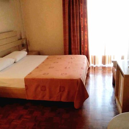 Hotel Kypreos Kaména Voúrla Eksteriør bilde