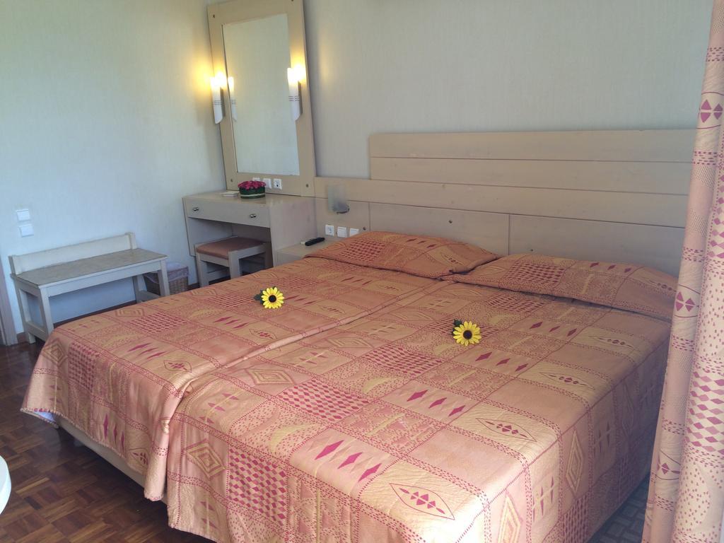 Hotel Kypreos Kaména Voúrla Rom bilde